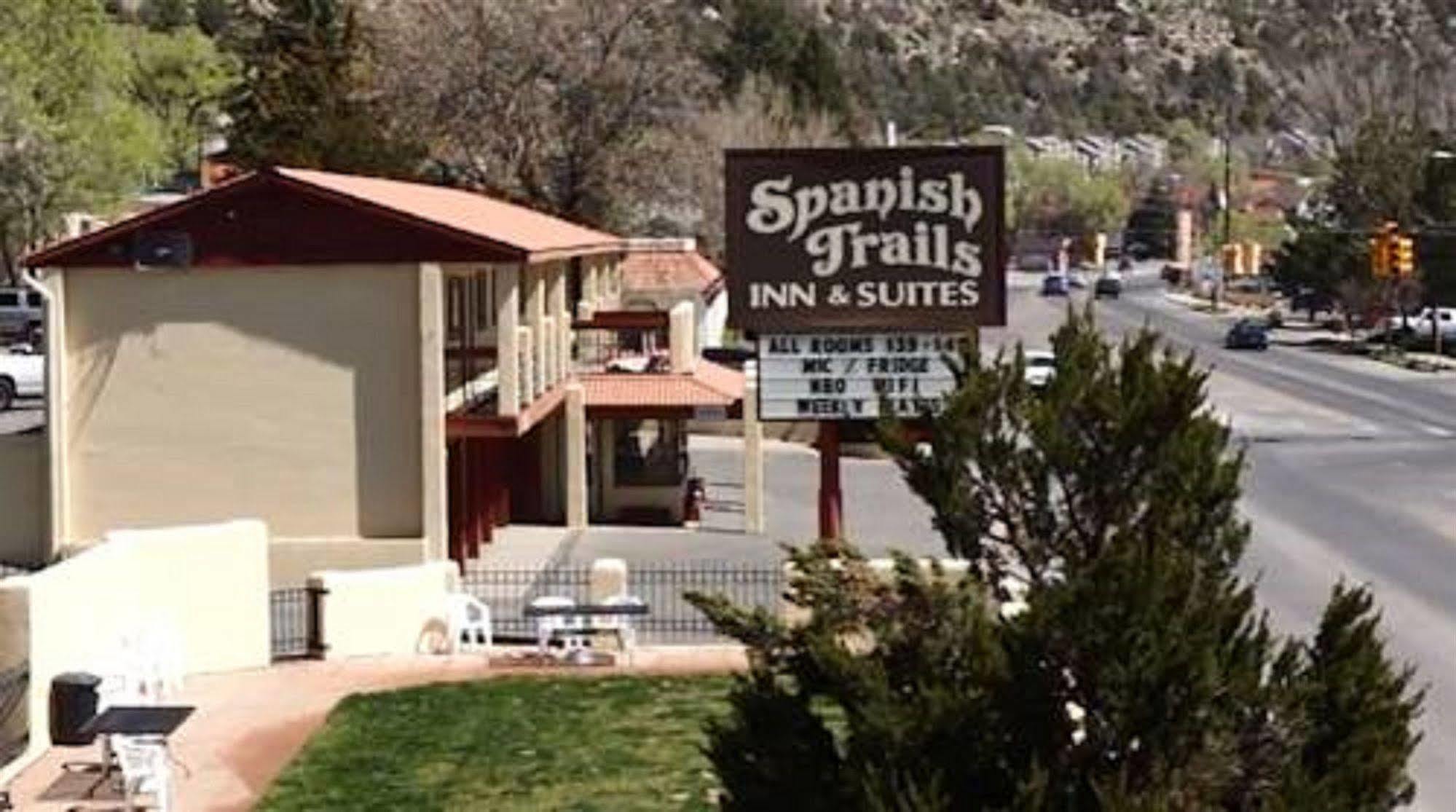 דורנגו Spanish Trails Inn מראה חיצוני תמונה